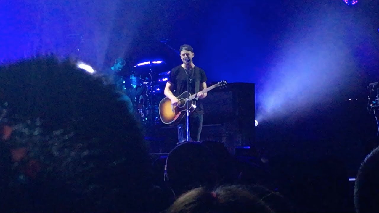 OneRepublic - Rich Love (live in Hong Kong 19/9/2017)