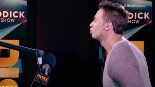 J-Si Kisses...