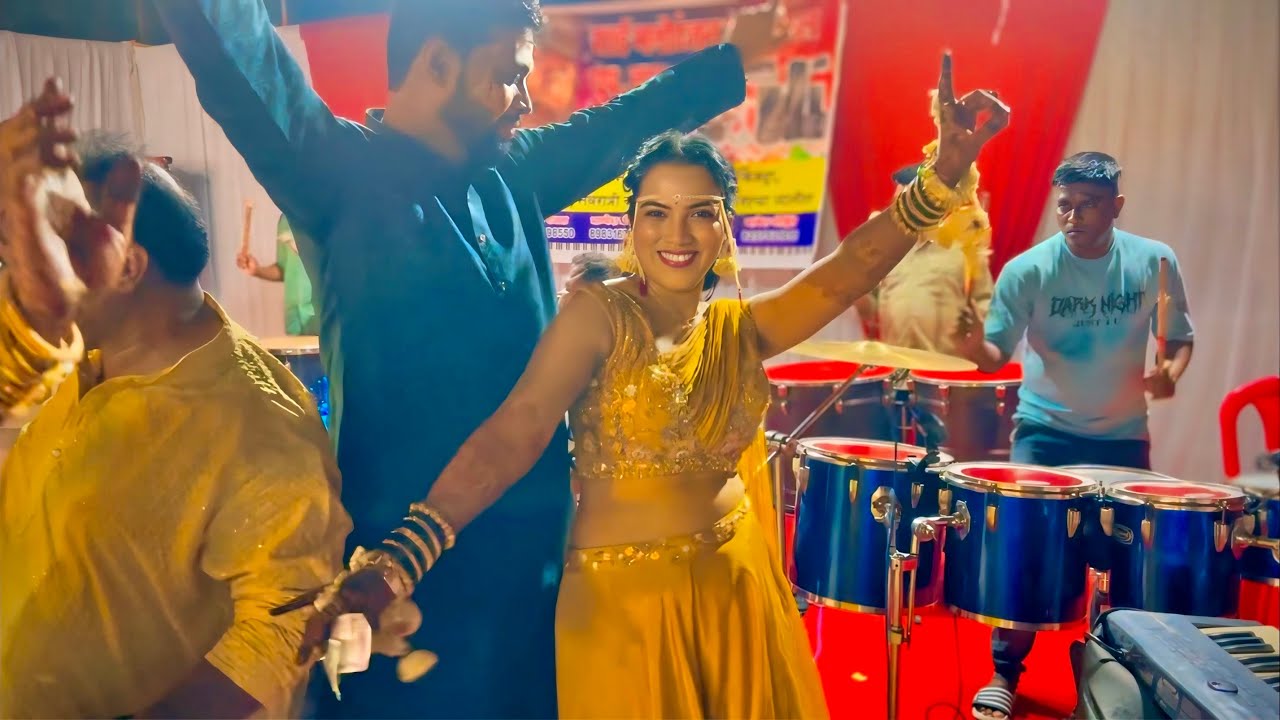 नवरी बाई ने तर स्वतःची हळद फुल गाजवली | Sai Manoranjan Group Tarapur | Banjo Premi kavi