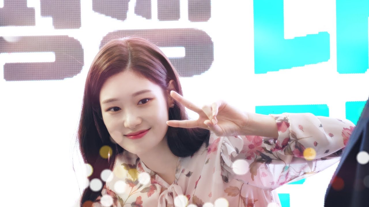 다이아 정채연(DIA Jung Chaeyeon) 팬사인회 4k Real Fan Cam 190824@잠실 롯데 에비뉴엘