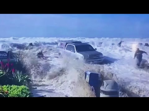 Гигантская волна-убийца затопила целый город в Калифорнии
