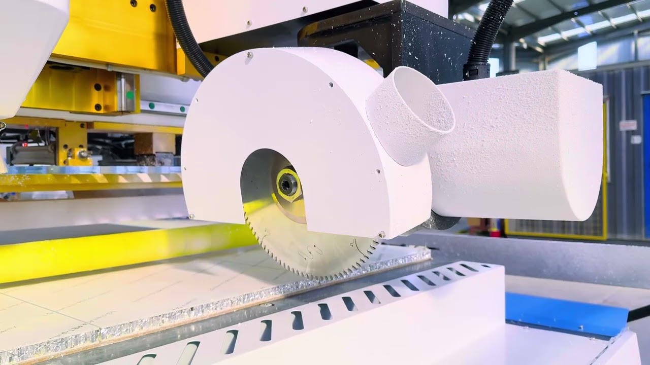 Five-axis saw blade cutting machine, horizontal cutting, vertical cutting, 45 degree bevel cutting.