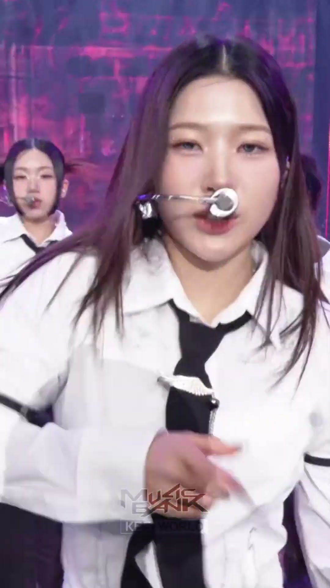ZOOM - BADVILLAIN #ZOOM #BADVILLAIN #バドヴィレイン #배드빌런 #Shorts #MusicBank | KBS WORLD TV