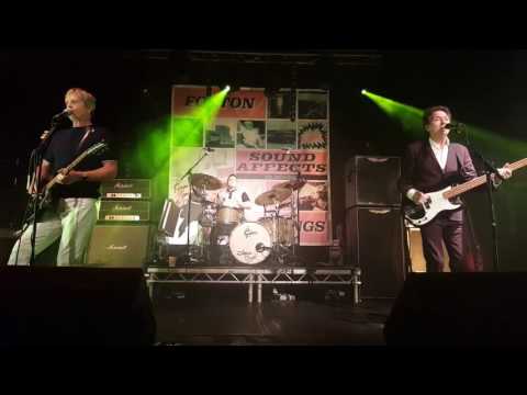 Pretty Green Live