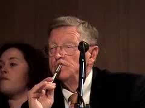 US Senator Conrad Burns takes a nap in the middle of Senate business. US Senate Agriculture Committee Field Hearing on the Farm Bill. Great Falls, MT 08/17/2006.