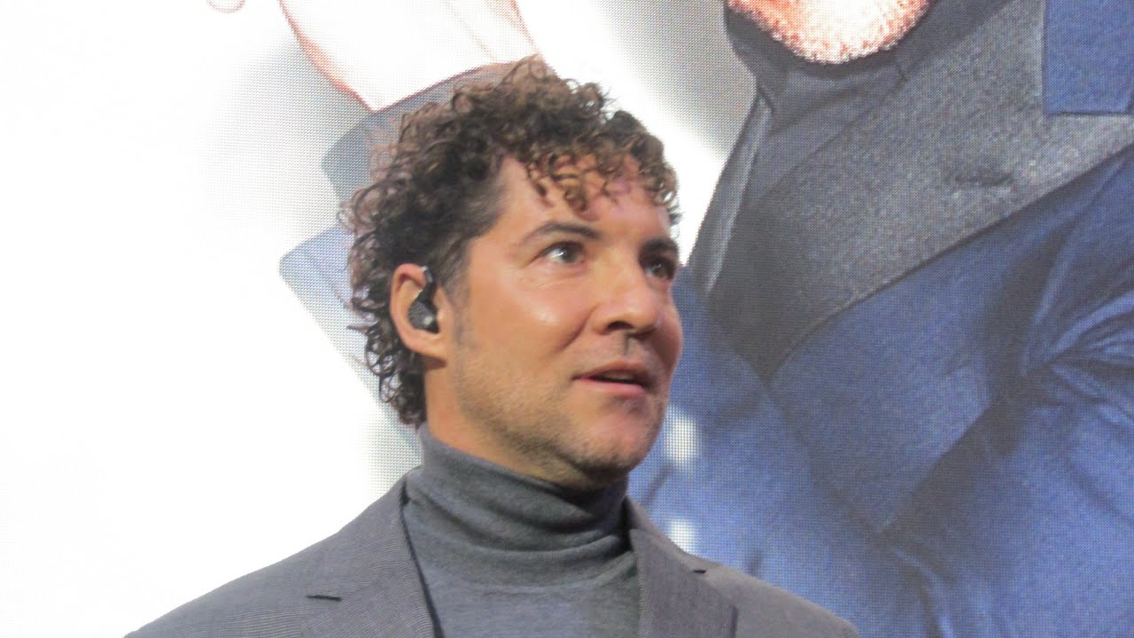 Los peces en el río, David Bisbal canta en el metro de Madrid