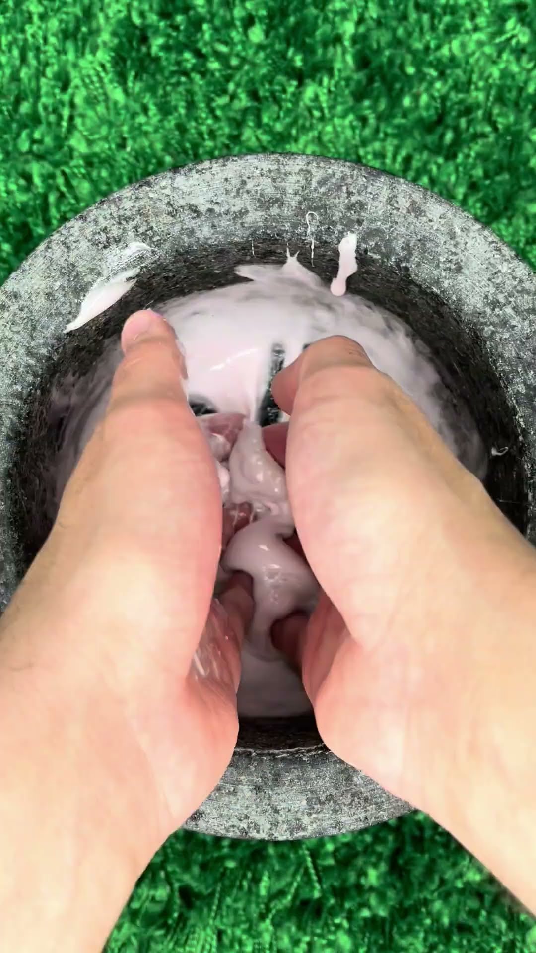 Crushing Gummy Eyeballs #crushing #asmr #satisfying #oddlysatisfying