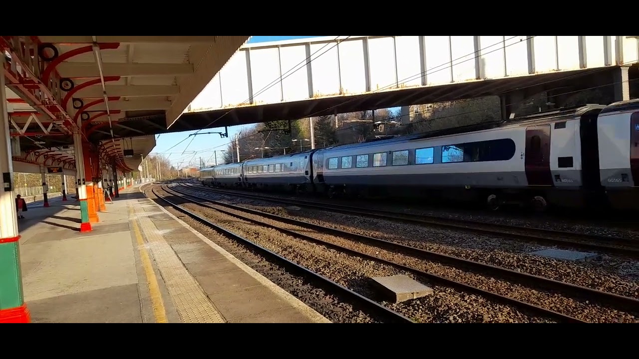 Lumo 222005 passes through platform 4 at Lancaster Castle Station 20/11 ...