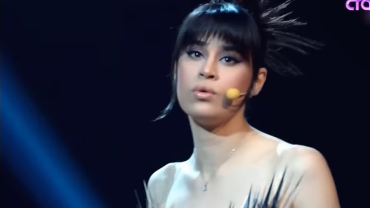 Диана Анкудинова и Револьверы — Танцы на стекле | ВИА Суперстар Шоу