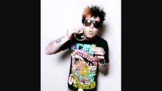 Ohemgee - Shezanastyskank Ft. Dot Dot Curve