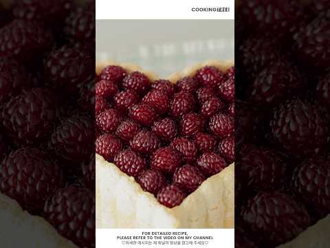 산딸기 꽃이 가득 핀 하트 정원~ [라즈베리 <strong>샤를로트</strong> 치즈케이크 Raspberry Charlotte Cheesecake] #Shorts #Baking