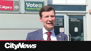 Jeromy Farkas officially enters Calgary's mayoral race