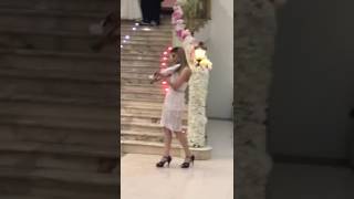 عازفة كمان في حفل زواج نجران