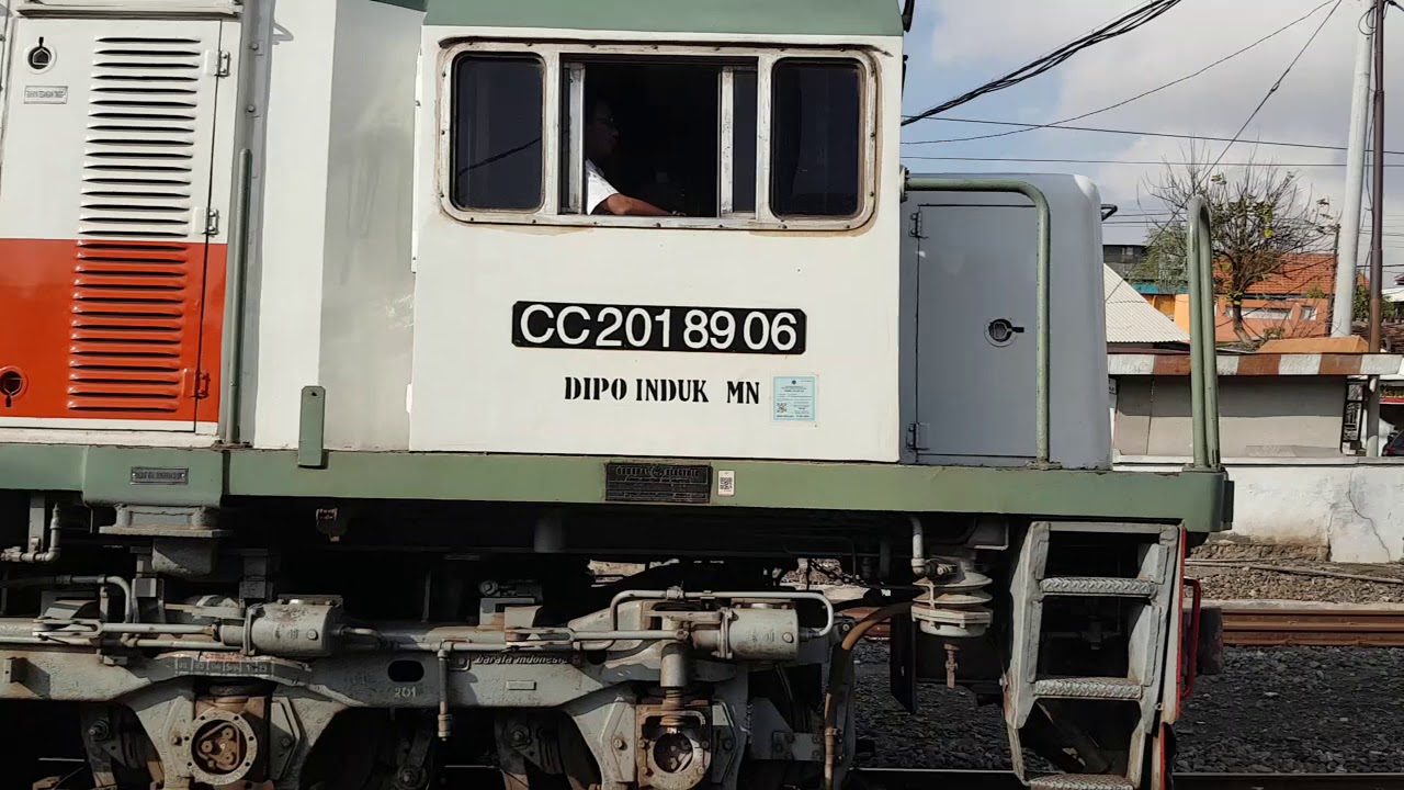 CC 201 89 06 MN ft KA 448 Tumapel - YouTube