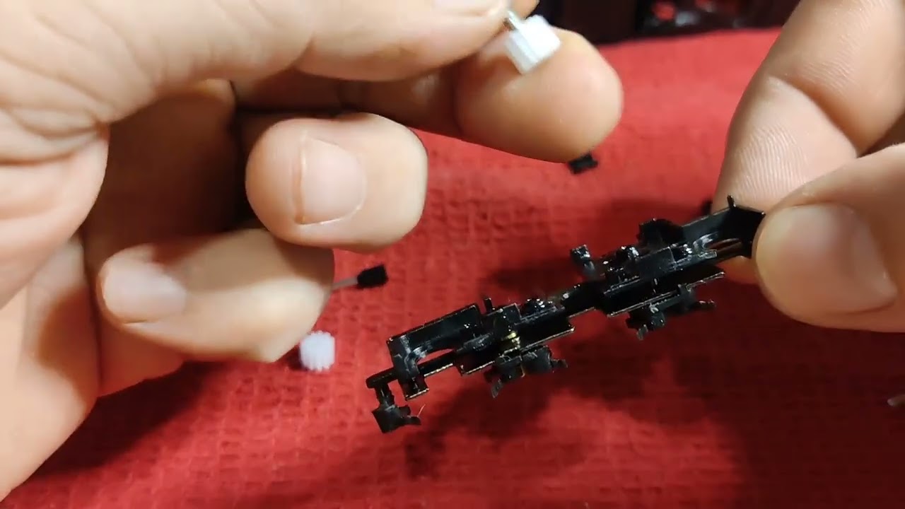 Ремонт шестерёнок на тепловозе Людмила фирмы BRAWA масштаб 1 87 Repair of gears on the locomotive