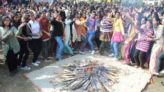 Girl Dance On Bond Fire Pti