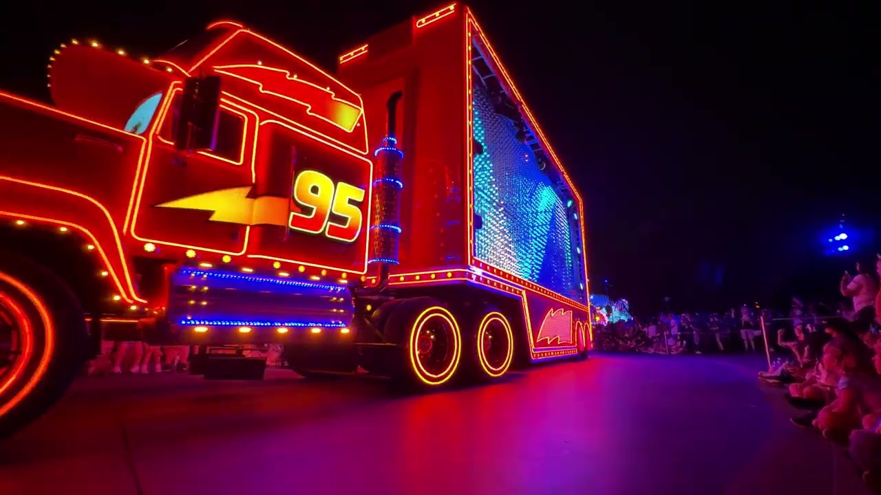 250903/1 Disneyland “Paint the Night” Parade 