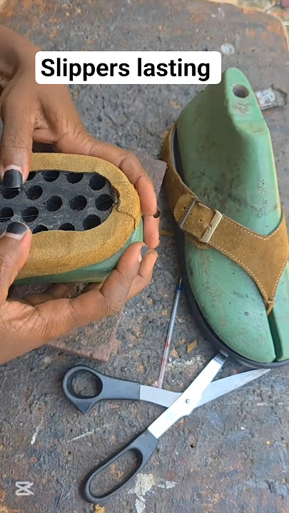 Double sole slippers slide lasting #handcraftedshoes #shoemaking #handmade