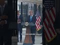 "En los últimos 14 meses, ningún migrante logró cruzar nuestra frontera sur": Trump. #Latinus