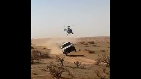 مطارده الهيلوكبتر لسياره الرالي في حائل #رالي_داكار #رالي_حائل #رالي_حائل_تويوتا_الدولي_2020