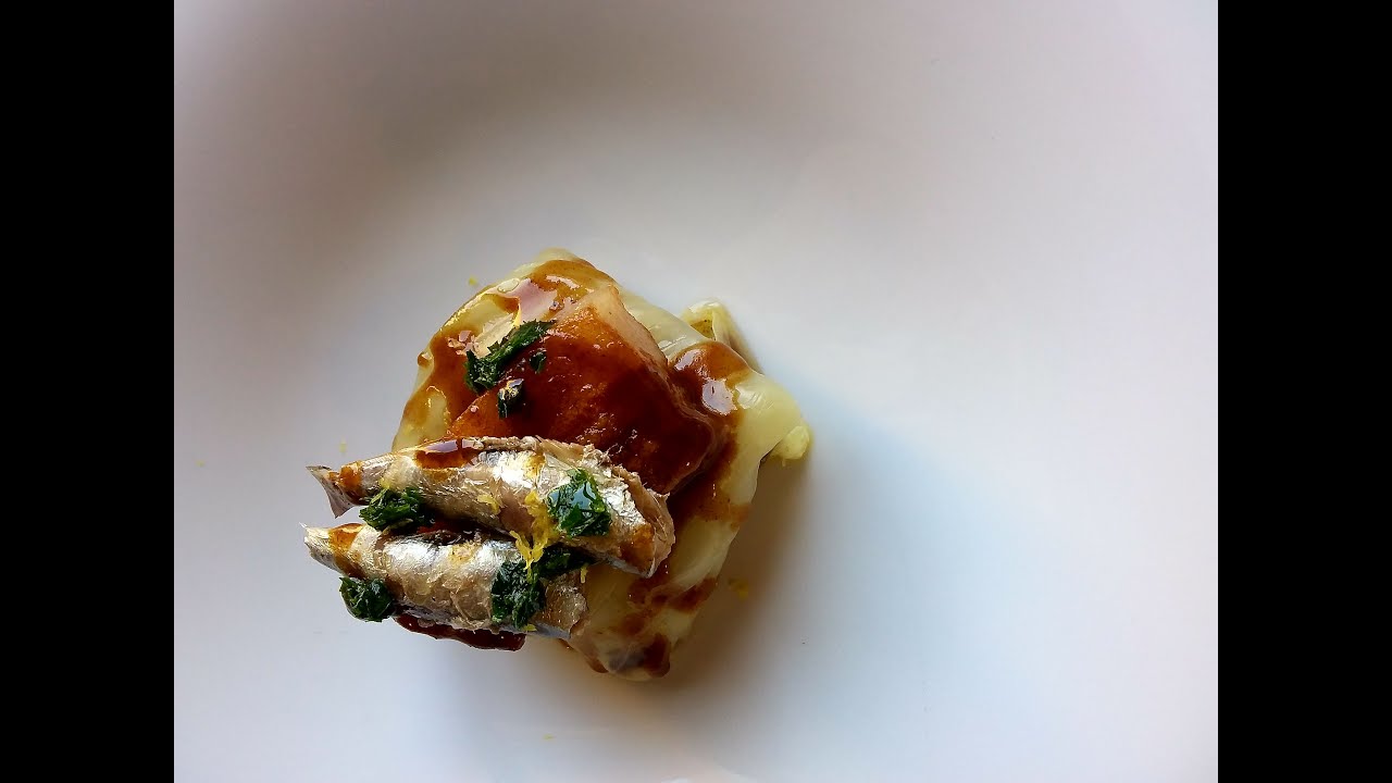 RECETA DE CUARENTENA: Panceta, col y sardinas de lata, por Héctor González