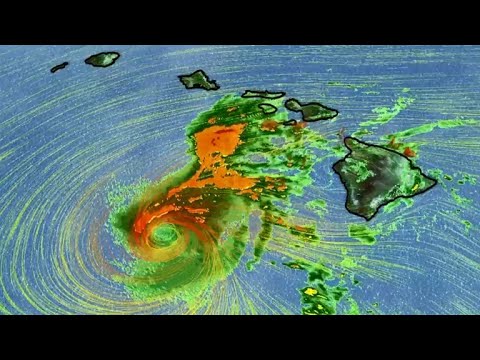 Hurricane Lane churns closer to Hawaii, dumping heavy rain