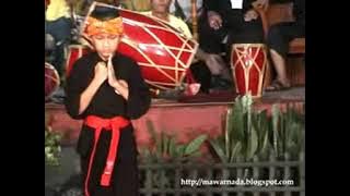 A Tale of Two Halves by A Man Who Was Born To Be A White Man