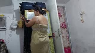 Mama baru Selesai mandi 08 Dandan cantik mau antar putrinya sekolah