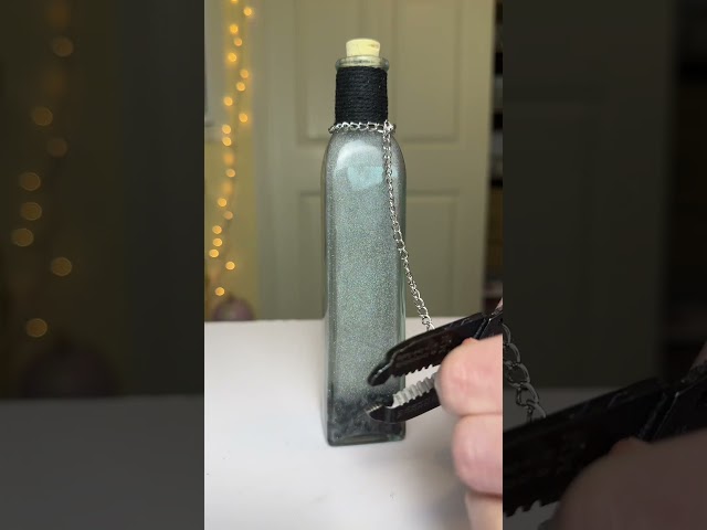 Making my Bottled Falling Stars decorative potion, up now in my shop!
