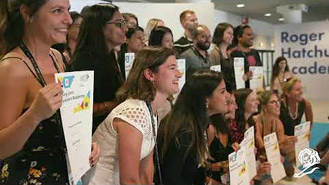 VYL2020-2021 | ĐẠI DIỆN VIỆT NAM CHINH PHỤC 2 ĐẤU TRƯỜNG MARKETING & COMMUNICATION QUỐC TẾ