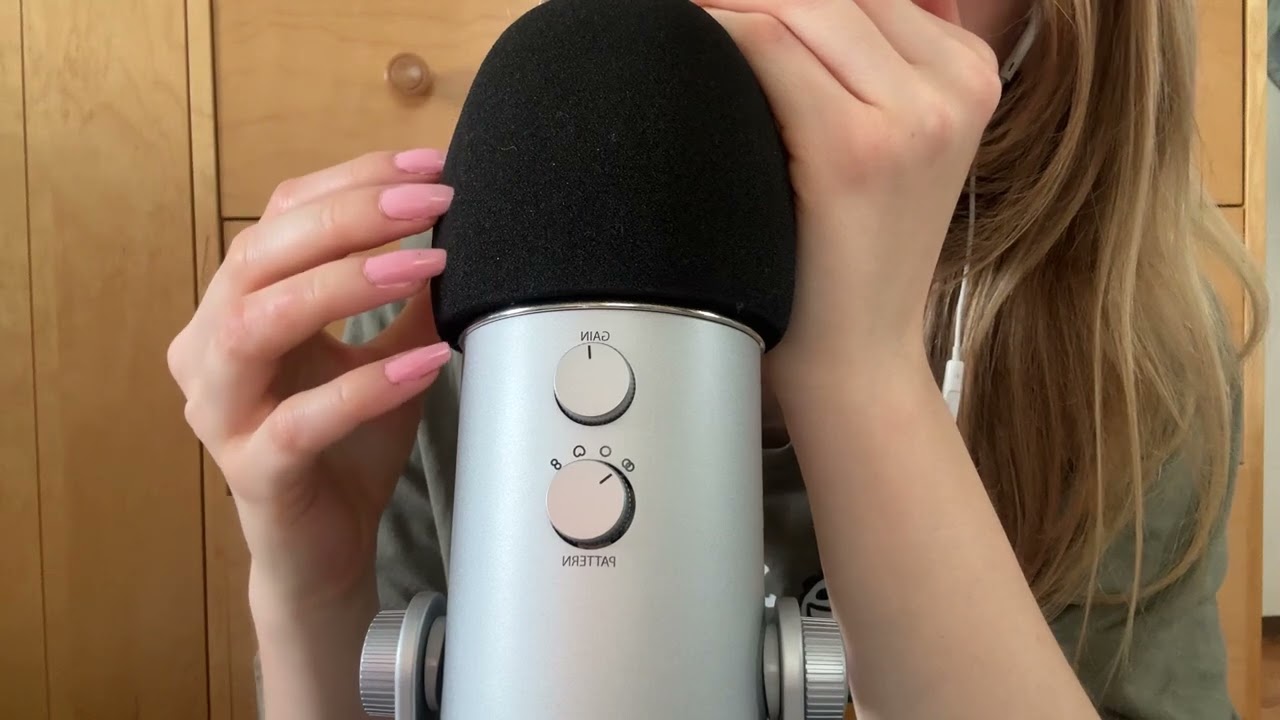 ASMR Foam Mic Scratching & Positive Affirmations 👏
