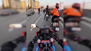 Motolet Sürücüleri Şakalaşırken Kaza Yaptı 1 Yaralı