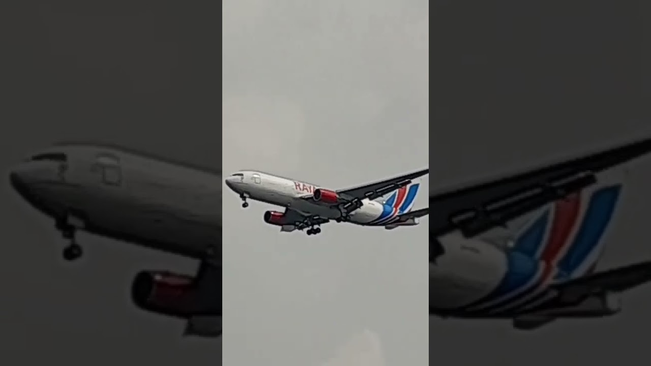 Raya Airways | Boeing 767-223(BDSF) | 9M-RXA |   From Kuala Lumpur (SZB) Landing Soekarno Hatta(CGK)