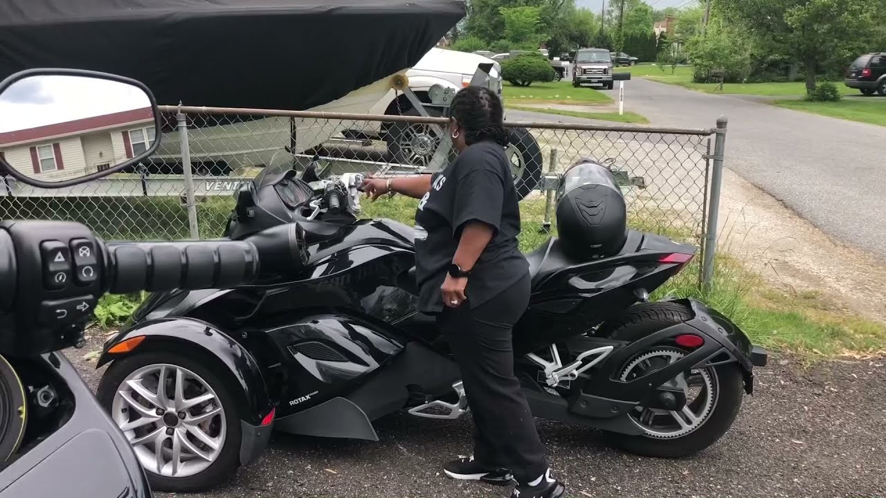 Black Harley Davidson riders Da garage, (LoKei shop) Featuring