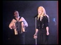 SYLVIE VARTAN  en Bulgarie CONCERT SOFIA 1990 "OBLACHE LE BIALO"