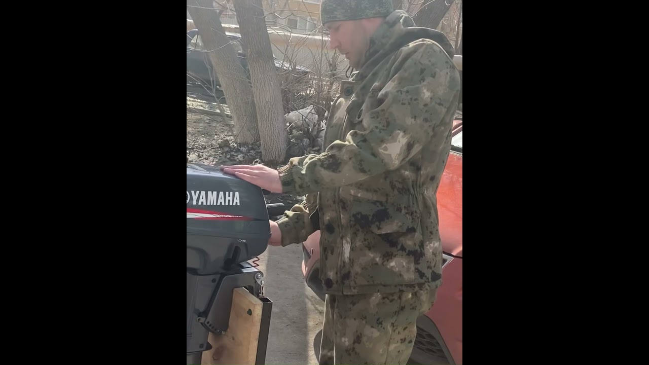 Замена масла в редукторе на лодочном моторе Ямаха 3 силы и запуск после ...