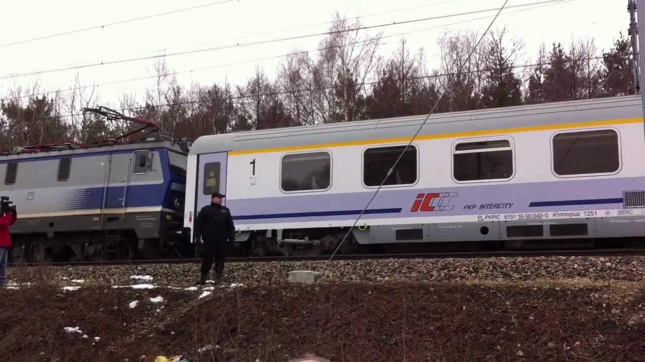 Przejazd EP 09 w hołdzie ofiarom katastrofy pod Szczekocinami