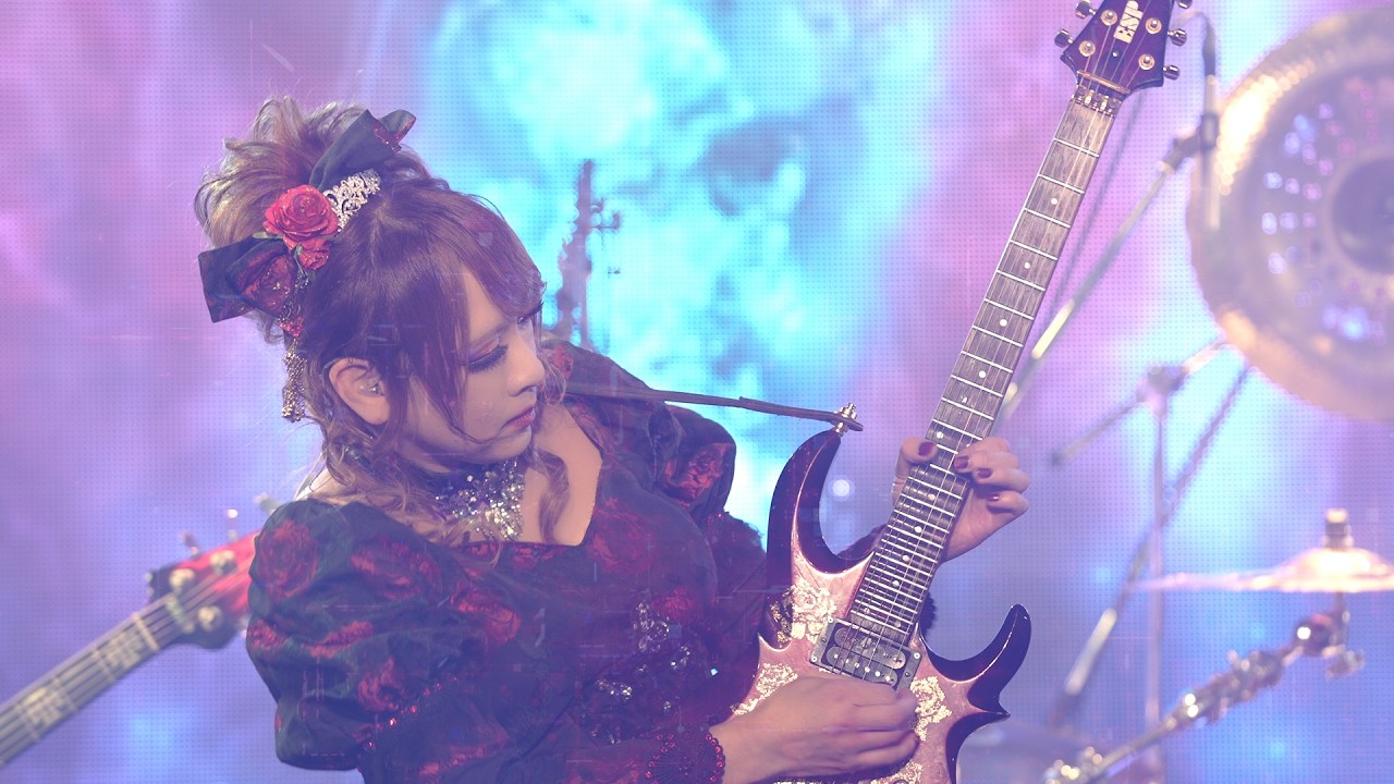 HIZAKI「Holy Ground」 LIVE CLIP - YouTube