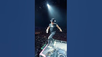 Thumbnail of Fred again & Swedish House Mafia - Turn On The Lights again [Timmy Trumpet Remix] #shorts