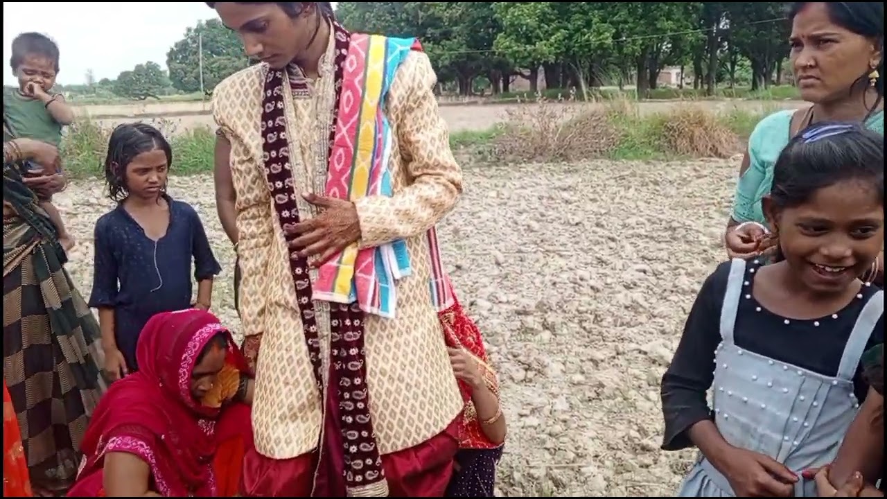 खुशबू रानी की शादी करके घर वापस आए घर का रस में निभा रही है