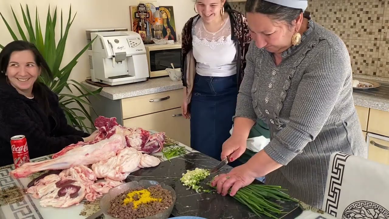 Dana Pregătește Drob pentru fetele ei Pentru Anca de la Strehaia Și Andreea