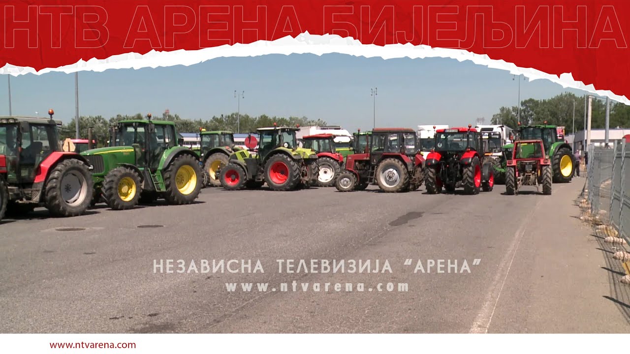 Semberski poljoprivrednici traktorima blokirali granični prelaz Rača