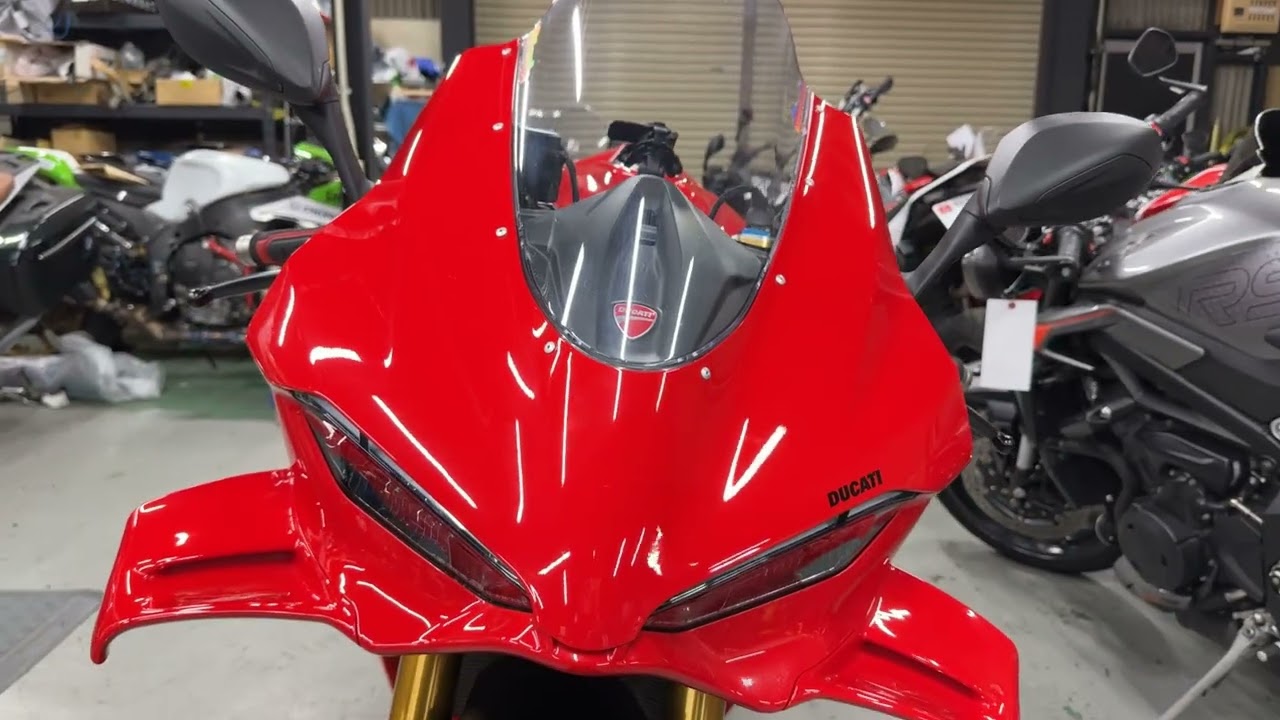 パニガーレＶ４　Ｓ　アクラポビッチ　フルエキ　ガラスコーティング　ＵＰＭＡＰ　ＥＣＵ書き換え済み