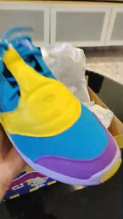 BBC ICE CREAM X REEBOK ANSWER V 'MOON MIST'