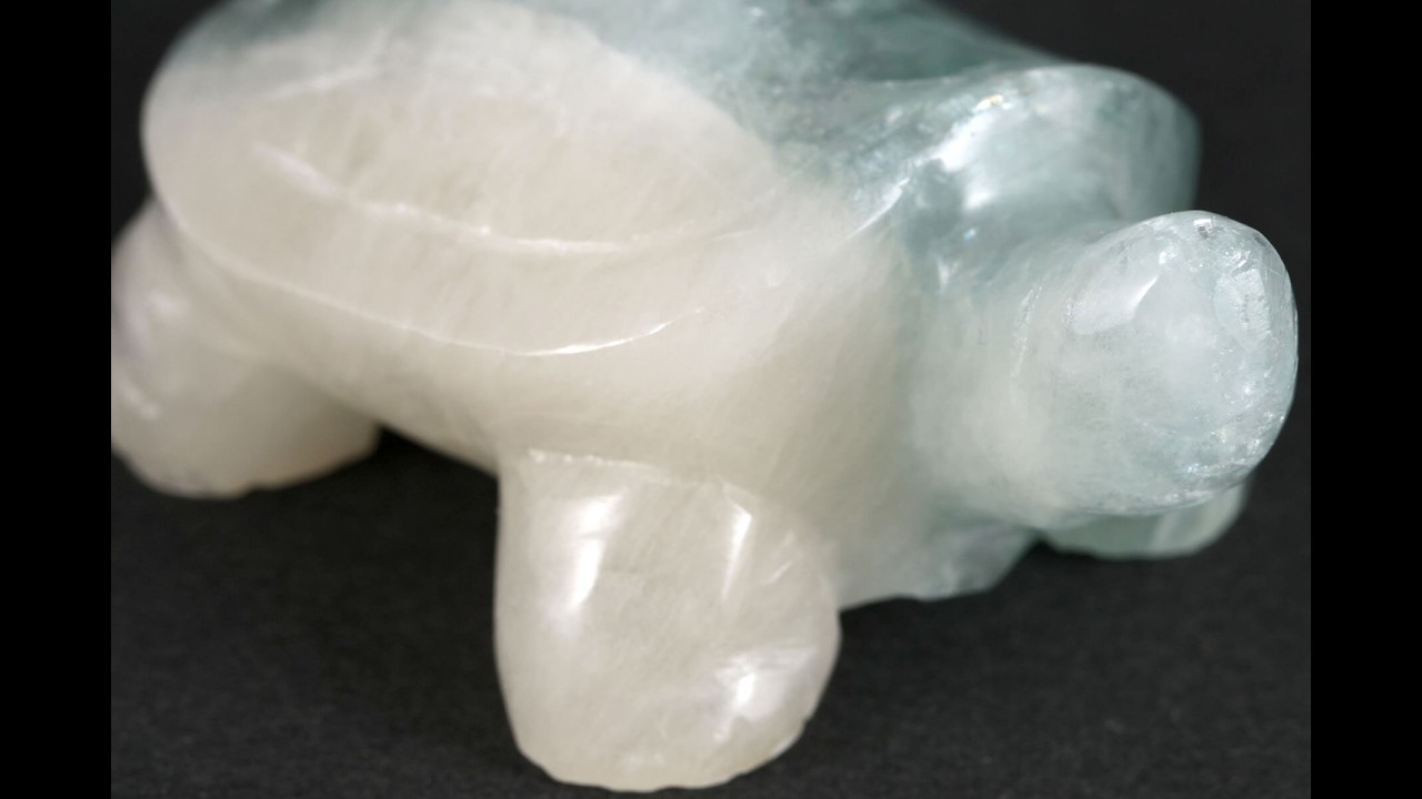 フローライト 亀 83g / Fluorite Turtle Sculpture - YouTube