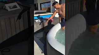 Puse este jacuzzi en mi patio y me encantó como quedó Orland.94
