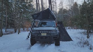 -11°C Winter Camping in Snow and STRONG WIND [ Relaxing in the Rooftop Tent shelter, Bronco camper]