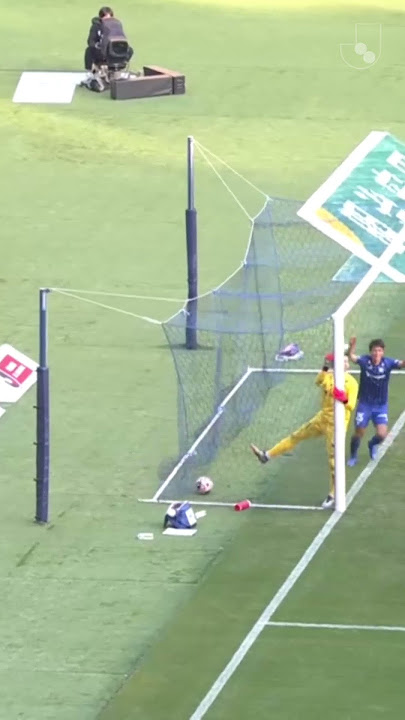 Download lagu Yuki Soma bends it in straight from the corner for FC Machida Zelvia! Pure magic from the flag! ✨