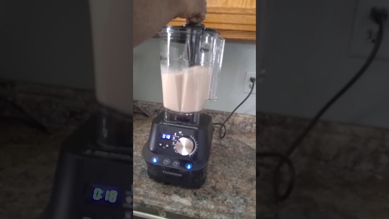 NuWave Moxie Vacuum Blender on Vimeo