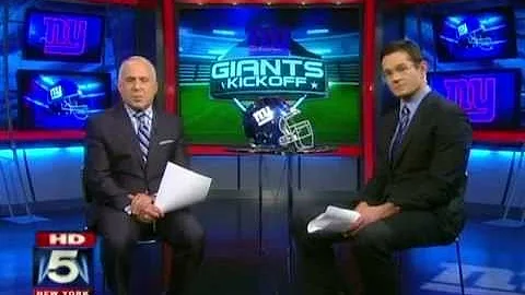 A Giant Among Us Antrel Rolle Visits PSE&G Childre...